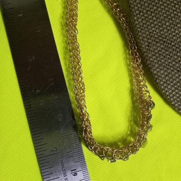 Gold woven wire necklace Green beads - Picture 5 of 5